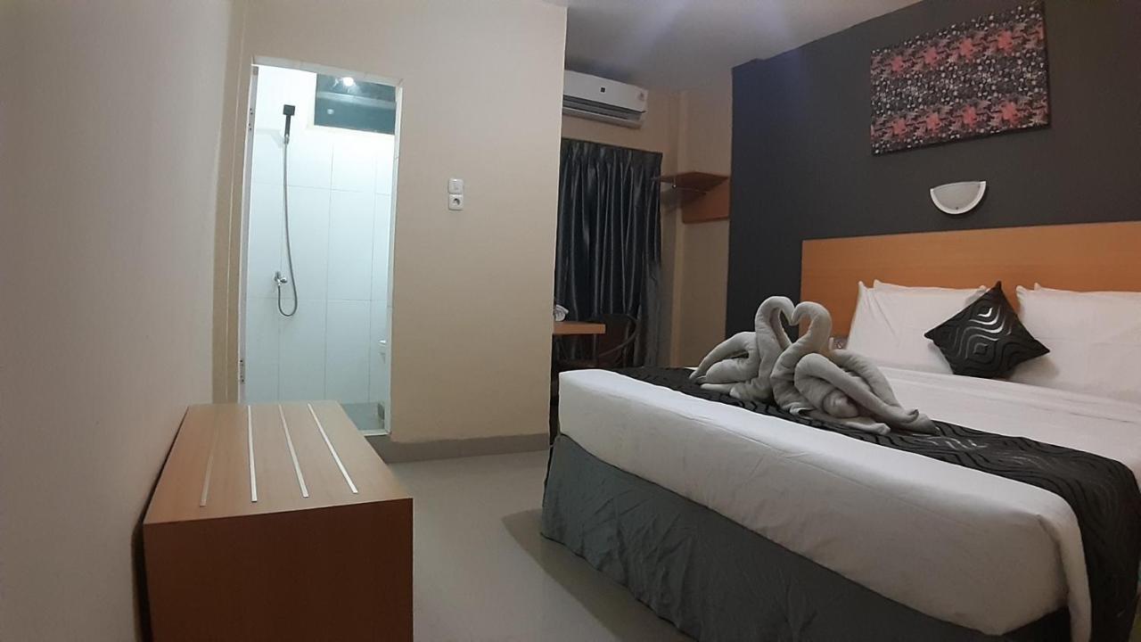 New Gentala Hotel Medan Exterior foto