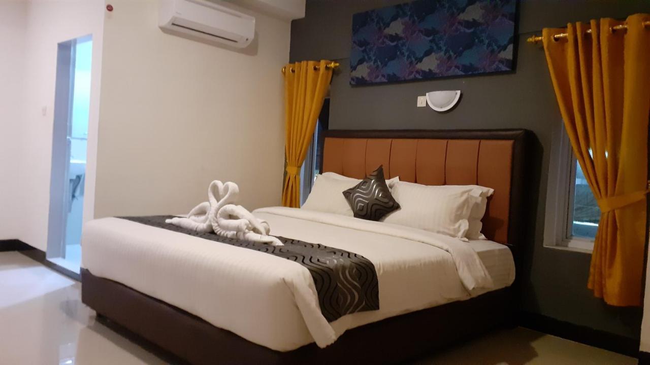 New Gentala Hotel Medan Exterior foto